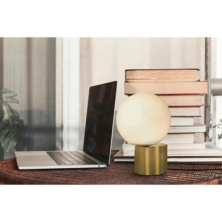 Bordslampa MOOSEE - PARLA 20, guld - produktbild av Bordslampor från Moosee | Arvande