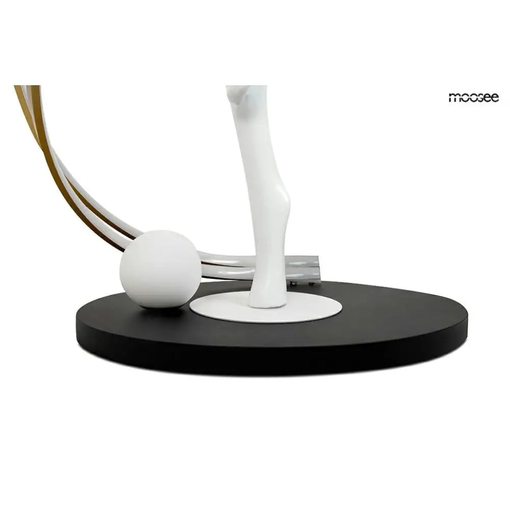 Golvlampa MOOSEE - DANCING QUEEN, vit – produktbild av Golvlampor från Moosee | Arvande