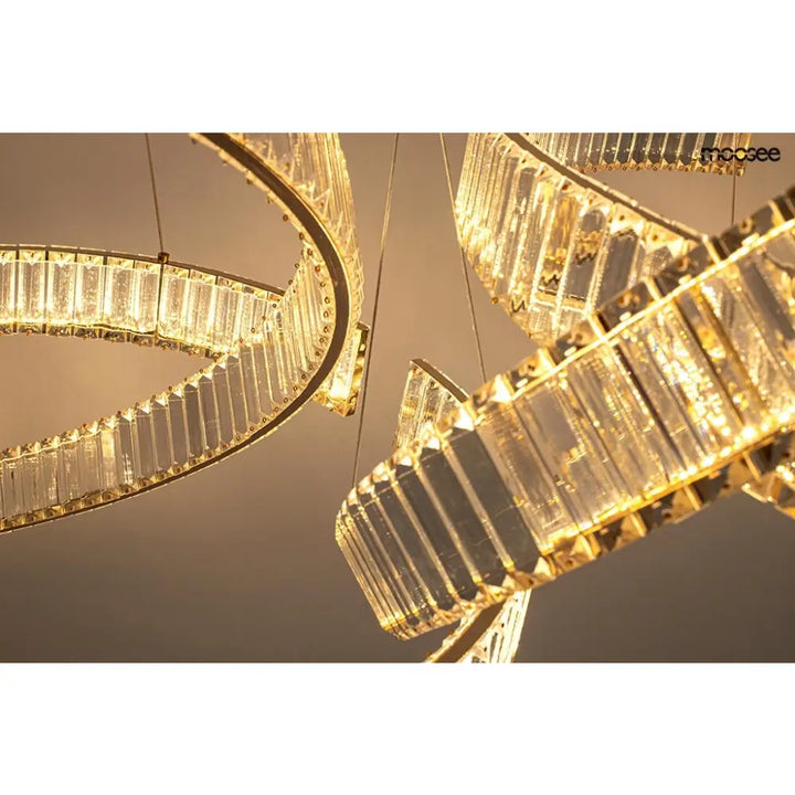 Taklampa - LIBERTY LINE 8, guld – produktbild av Nyheter från Moosee | Arvande