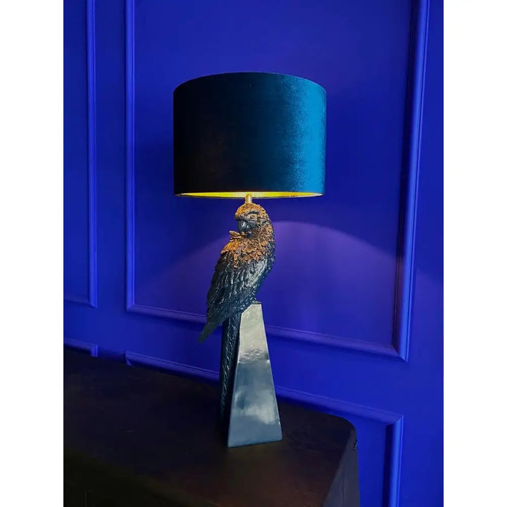 Bordslampa KARE DESIGN - PARROT, blå, 84 cm - produktbild av Bordslampor från Kare Design | Arvande