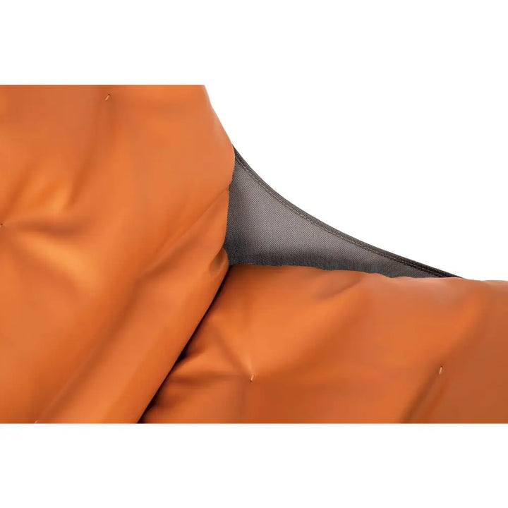 Fåtölj - ARNI LOW med fotpall, orange ekoläder - produktbild av [MGO] Import King Home från King Home | Arvande