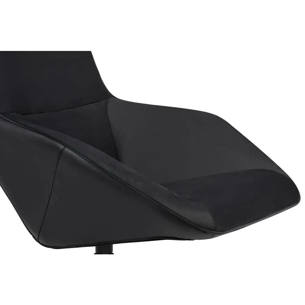 Fåtölj - VITA VELVET, svart ekoläder – produktbild av [MGO] Import King Home från King Home | Arvande