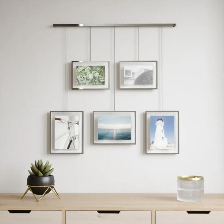 Fotoram UMBRA - EXHIBIT, chrome – produktbild av Ramar från Umbra | Arvande