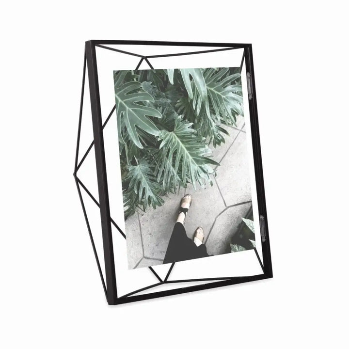Fotoram UMBRA - PRISMA 20x25 cm, svart – produktbild av Ramar från Umbra | Arvande