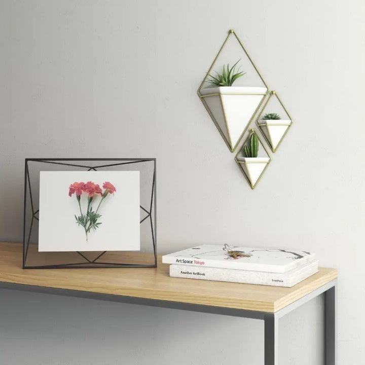 Fotoram UMBRA - PRISMA 20x25 cm, svart – produktbild av Ramar från Umbra | Arvande