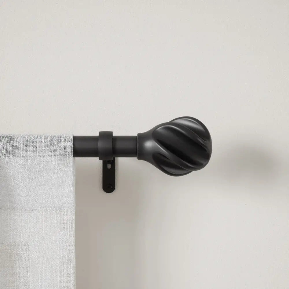Gardinstång UMBRA - HELIX 107 - 305 cm, svart - produktbild av Dekoration från Umbra | Arvande