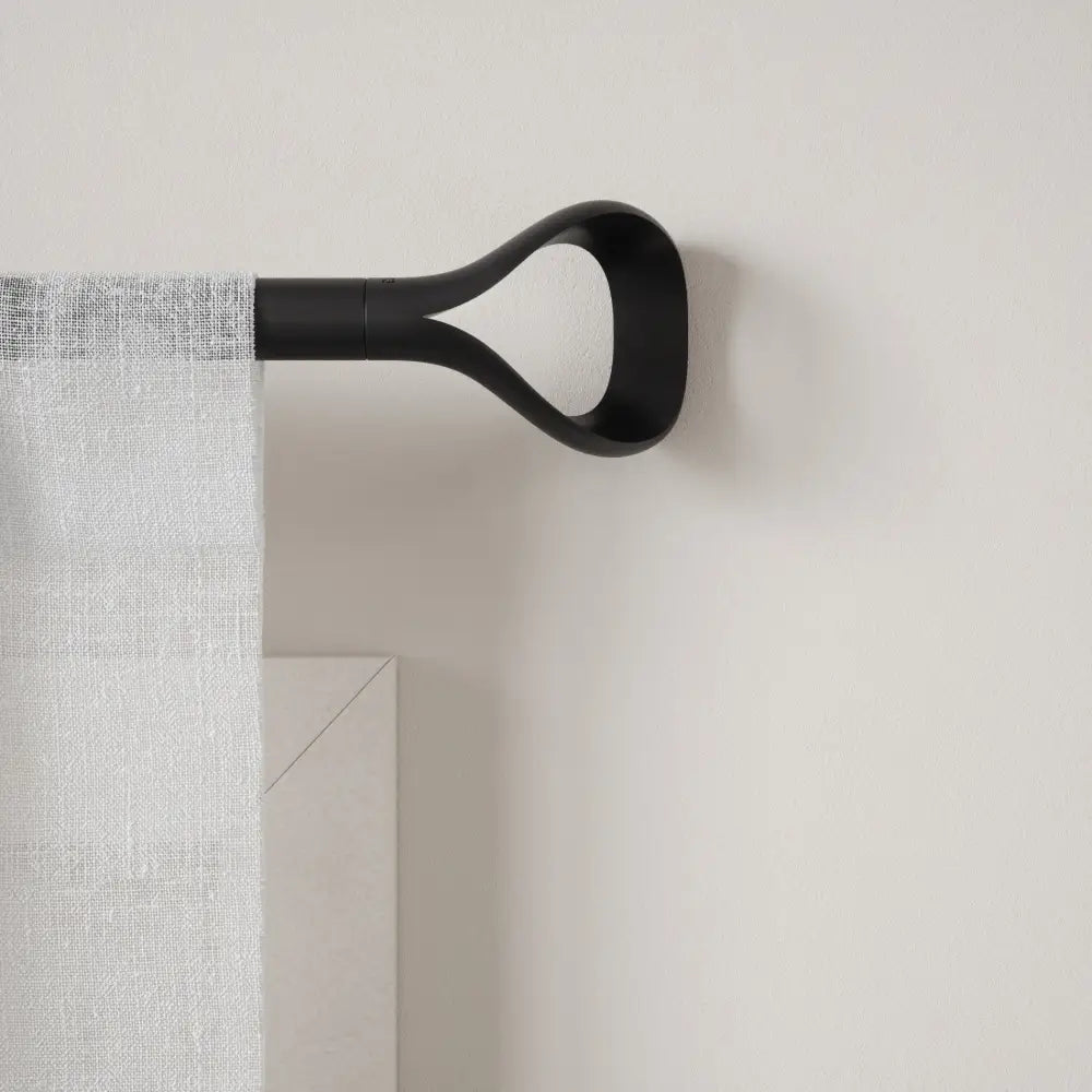 Gardinstång UMBRA - LOOP 1, 107 - 305 cm, svart - produktbild av Inredning från Umbra | Arvande