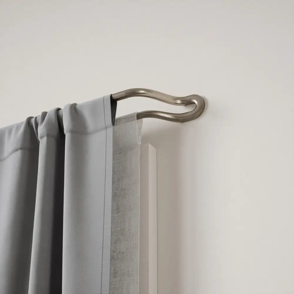 Gardinstång UMBRA - MIDNIGHT, 107 - 305 cm, silver – produktbild av Inredning från Umbra | Arvande