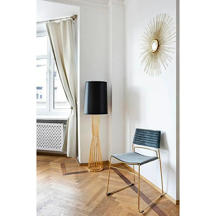 Golvlampa - HOLMES, guld / svart - produktbild av Nyheter ej översatt från King Home | Arvande