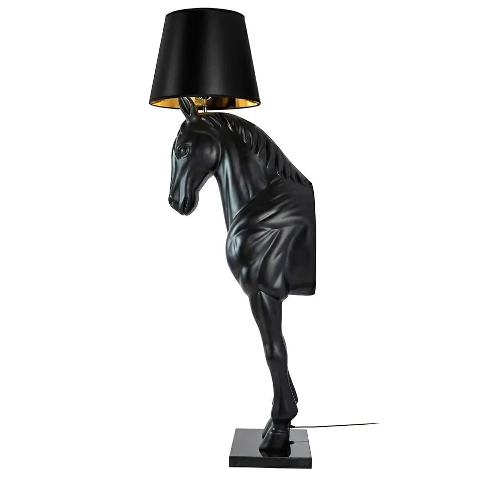 Golvlampa - HORSE STAND M, svart - produktbild av Golvlampor från King Home | Arvande