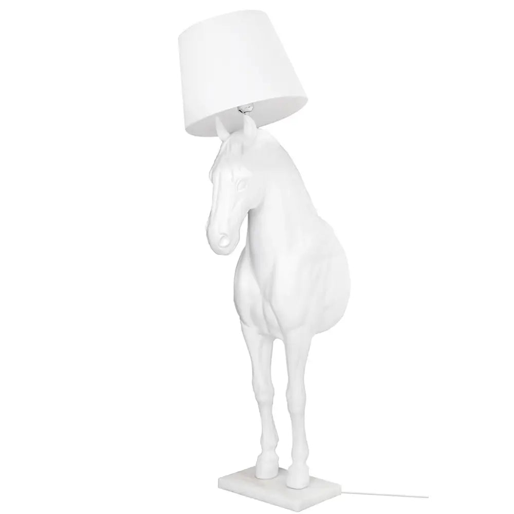 Golvlampa - HORSE STAND M, vit – produktbild av Nyheter ej översatt från King Home | Arvande