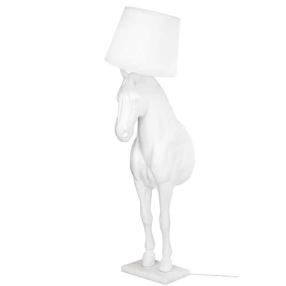 Golvlampa - HORSE STAND M, vit – produktbild av Nyheter ej översatt från King Home | Arvande