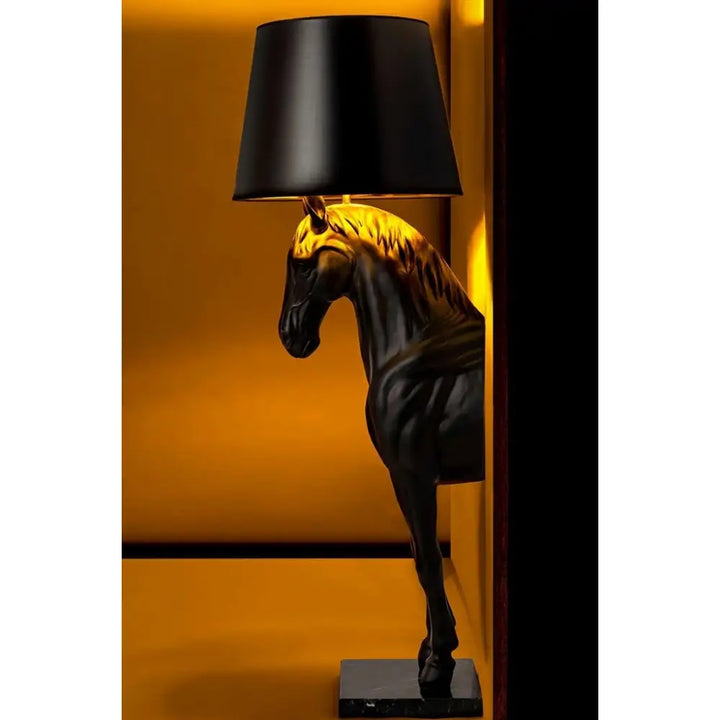 Golvlampa - HORSE STAND S, svart - produktbild av Nyheter från King Home | Arvande