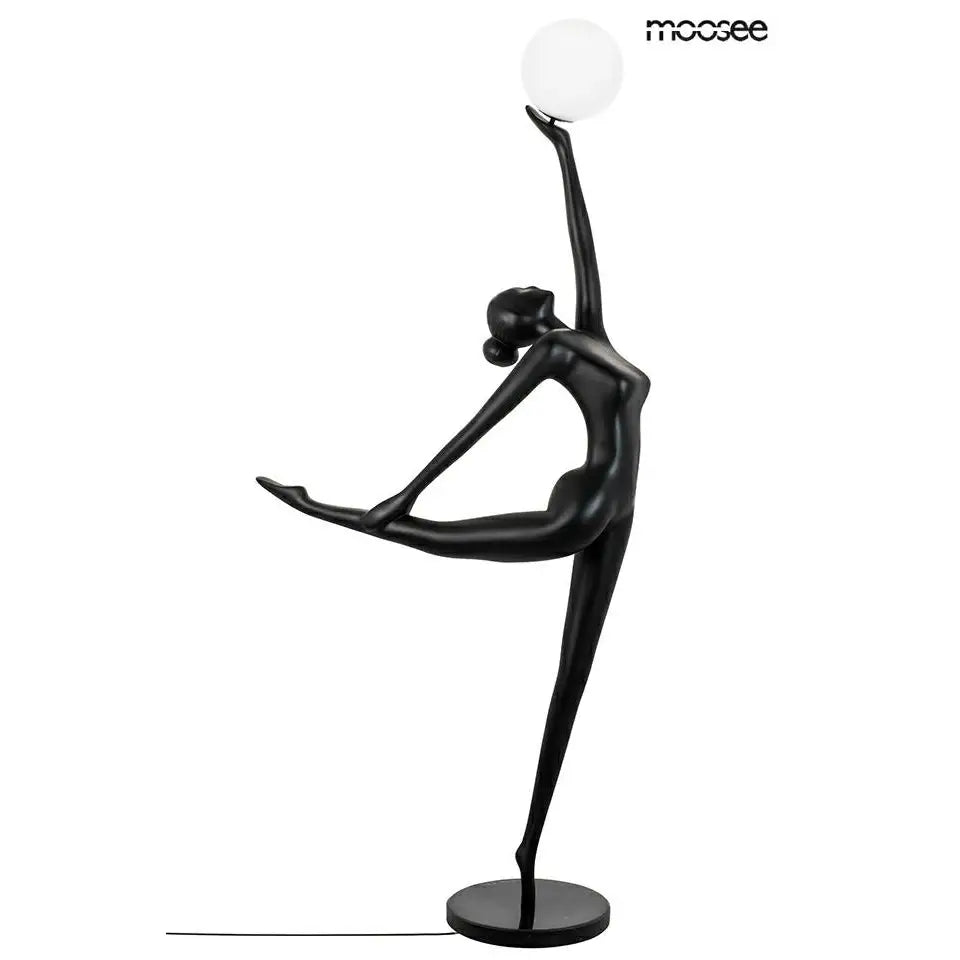 Golvlampa MOOSEE - HUMAN BALLERINA, svart – produktbild av Golvlampor från Moosee | Arvande
