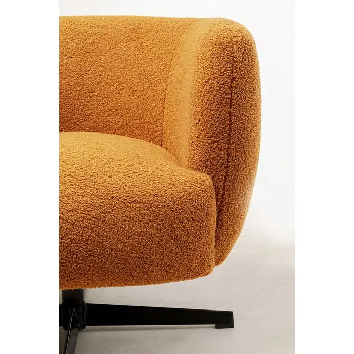 KARE PEONY snurrfåtölj orange – produktbild av Nyheter ej översatt från Kare Design | Arvande