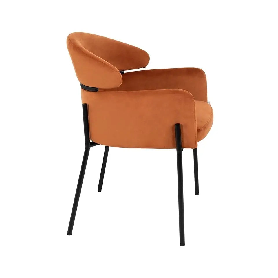 KARE stol ALEXIA Sammet orange - produktbild av Nyheter ej översatt från Kare Design | Arvande