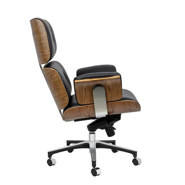 Kontorsstol - LOUNGE BUSINESS, svart naturläder i valnöt – produktbild av [MGO] Import King Home från King Home | Arvande