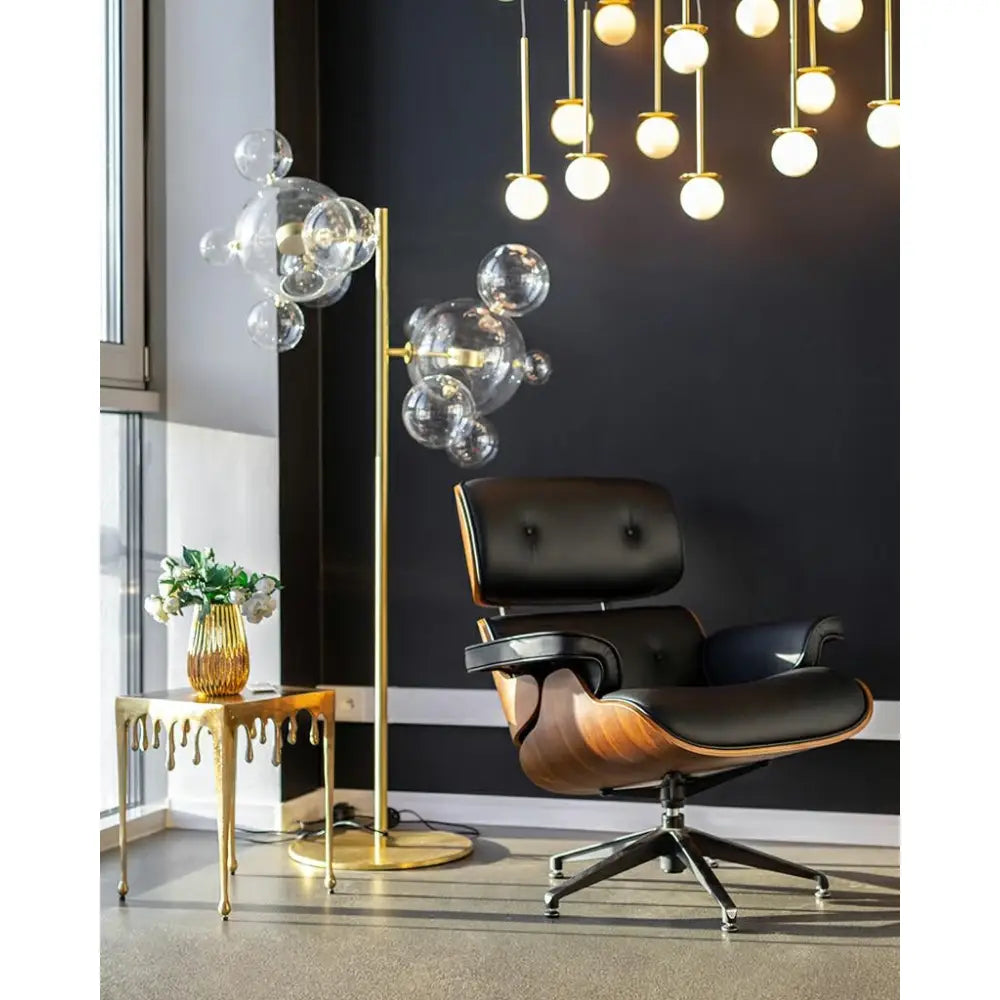 Kontorsstol - LOUNGE, svart naturläder i valnöt - produktbild av [MGO] Import King Home från King Home | Arvande