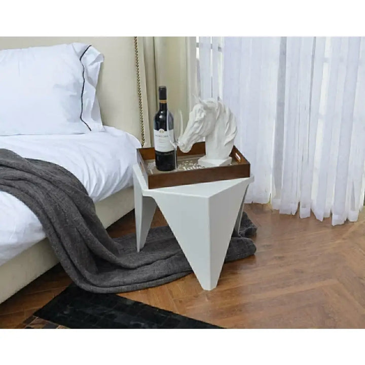 Sidobord - CLOVE, vit – produktbild av Sidobord från King Home | Arvande