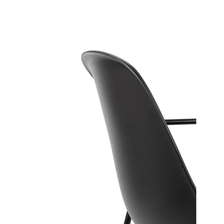 Stol - RESOL ARM, svart - produktbild av [MGO] Import King Home från King Home | Arvande
