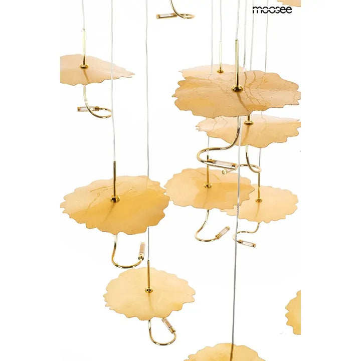 Taklampa MOOSEE - LEAFS DISC, guld – produktbild av Taklampor från Moosee | Arvande