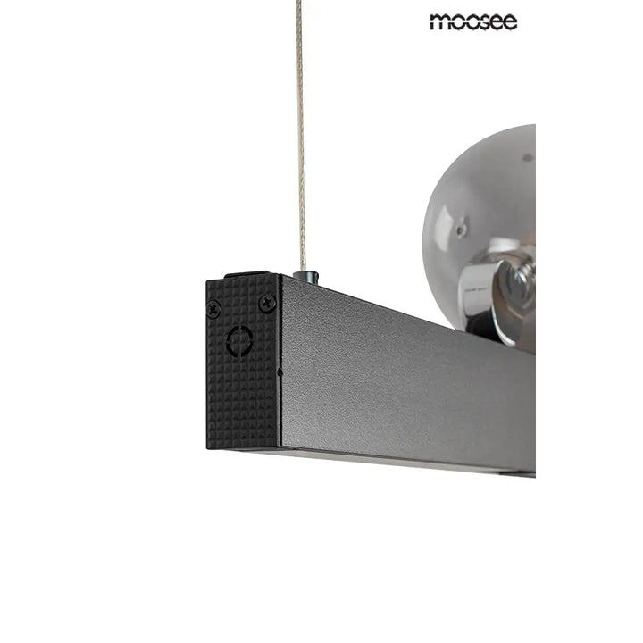 Taklampa MOOSEE - LINEAL, svart – produktbild av Taklampor från Moosee | Arvande