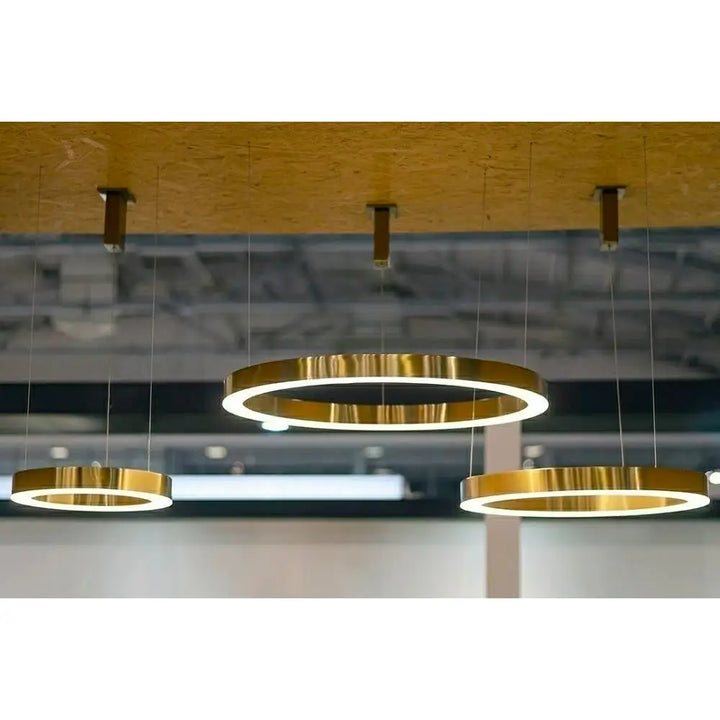 Taklampa - RING 80, guld – produktbild av Nyheter ej översatt från King Home | Arvande