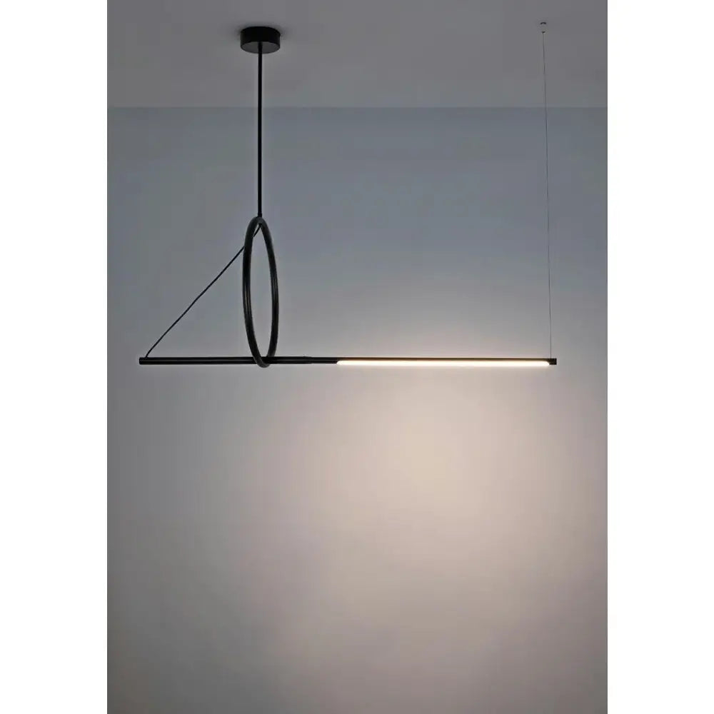 Taklampa - Stick, Svart – produktbild av Taklampor från King Home | Arvande
