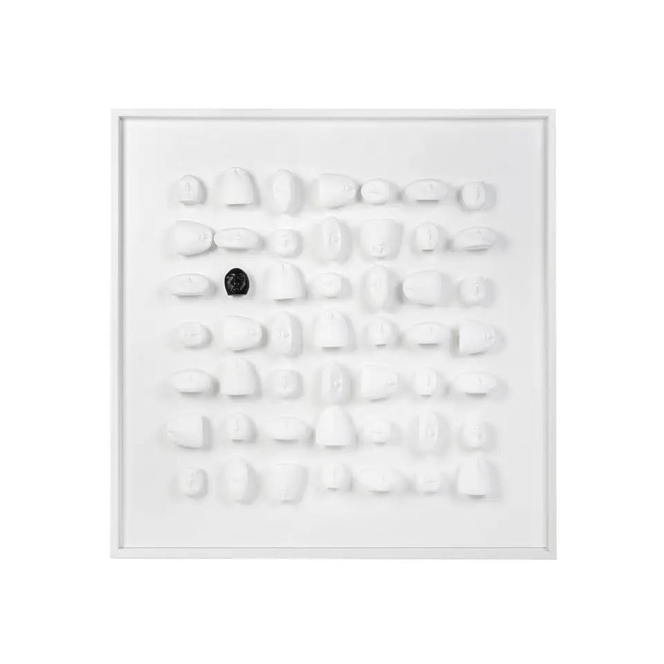 Tavla / konstverk - SO MANY FACES, 110x110 cm - produktbild av Nyheter ej översatt från King Home | Arvande