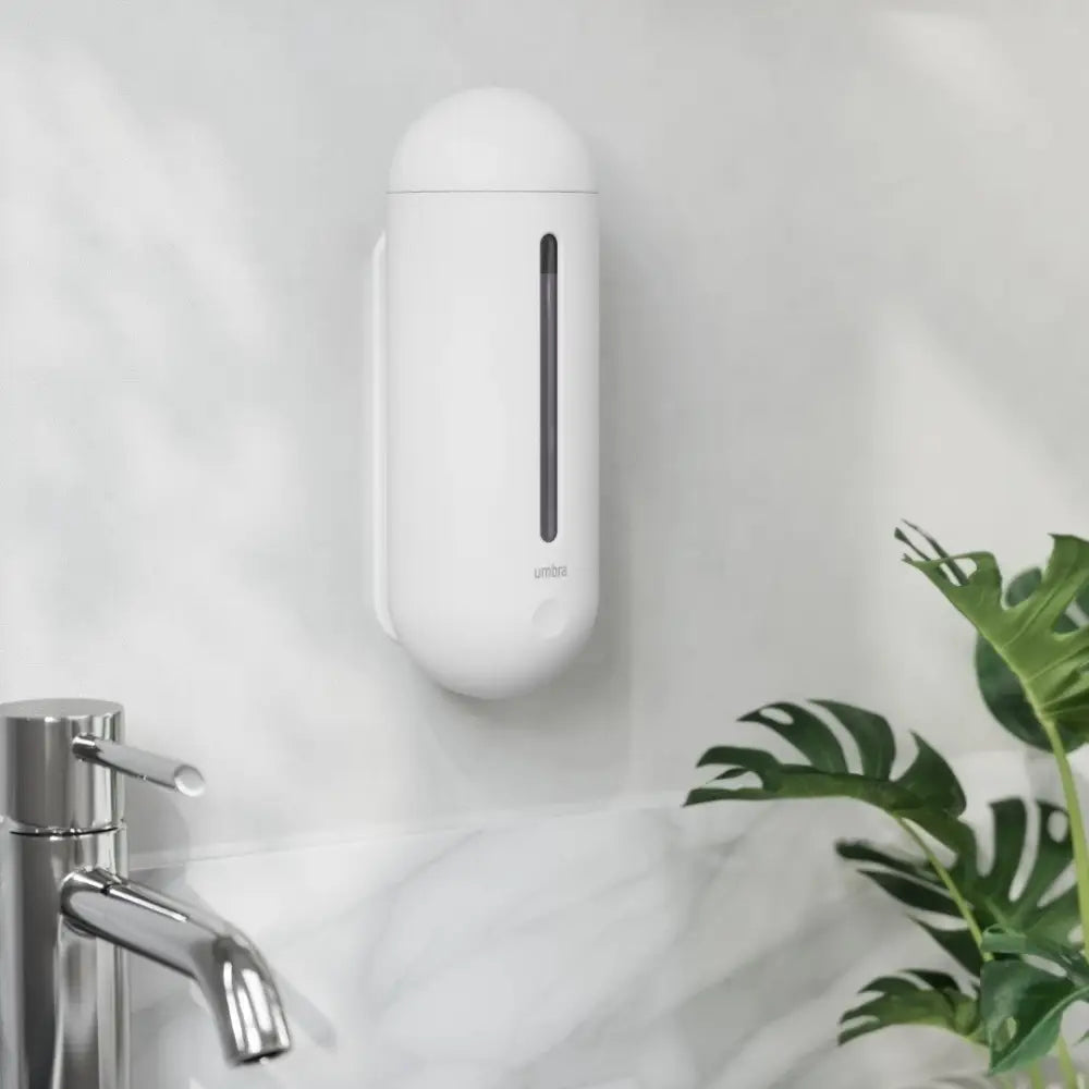 Tvåldispenser UMBRA - PENGUIN WALL - produktbild av Inredning från Umbra | Arvande
