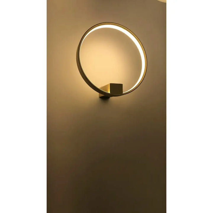 Vägglampa MOOSEE - CIRCLE WALL, guld – produktbild av Vägglampor från Moosee | Arvande