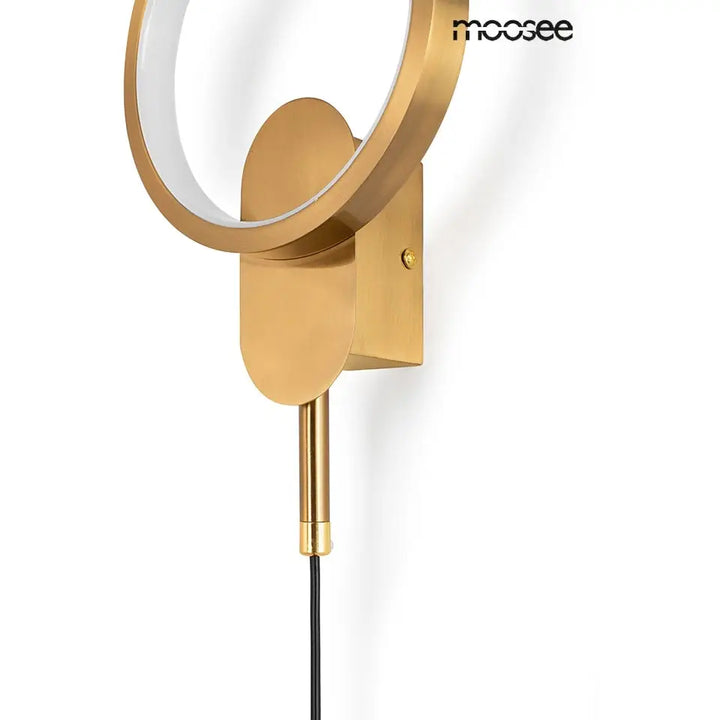 Vägglampa MOOSEE - COMO, guld - produktbild av Vägglampor från Moosee | Arvande