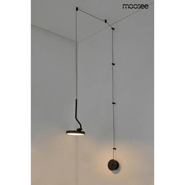 Vägglampa MOOSEE - FLAT, svart – produktbild av Vägglampor från Moosee | Arvande