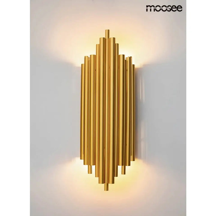 Vägglampa MOOSEE - HARMONIC, guld – produktbild av Vägglampor från Moosee | Arvande