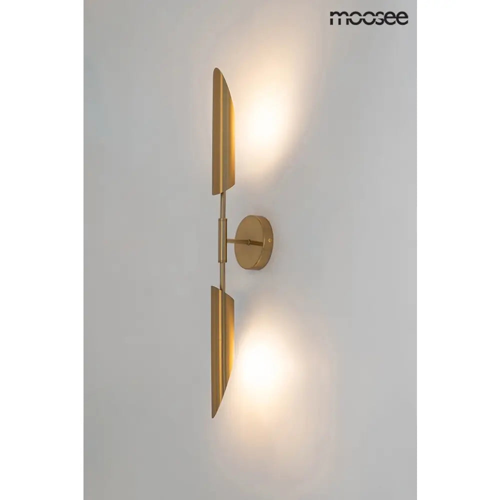 Vägglampa MOOSEE - LOCCA, guld – produktbild av Nyheter från Moosee | Arvande