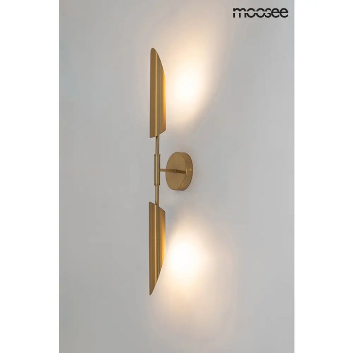Vägglampa MOOSEE - LOCCA, guld – produktbild av Nyheter från Moosee | Arvande