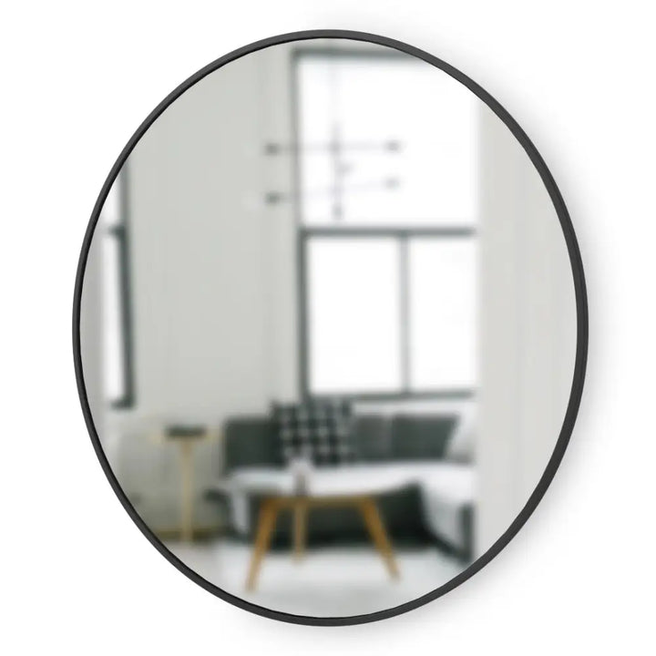 Väggspegel UMBRA - HUB 94 cm, svart – produktbild av Speglar från Umbra | Arvande